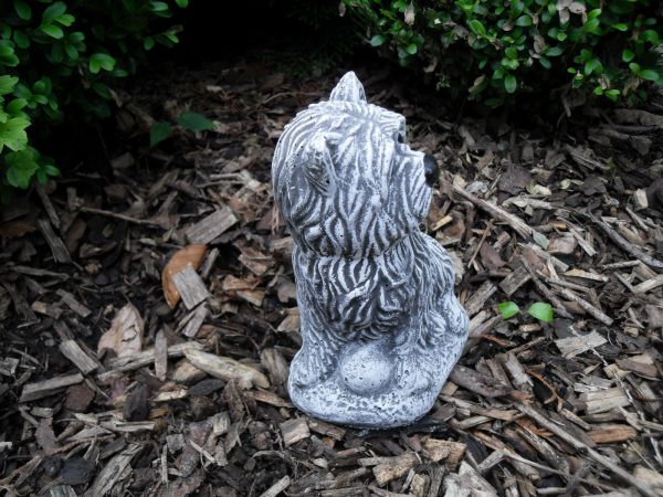Steinfigur Westi mit Ball – Bild 3