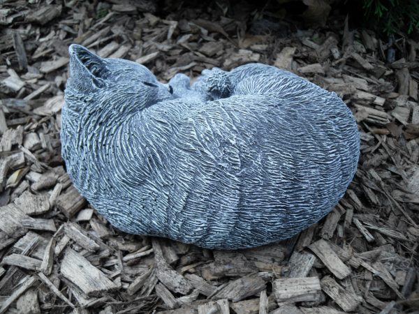 Steinfigur eingerollte Katze – Bild 4