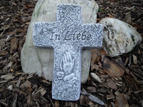 Steinfigur Grabschmuck Kreuz "In Liebe" – Bild 3