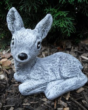Steinfigur Reh liegend Frostfest Wetterfest