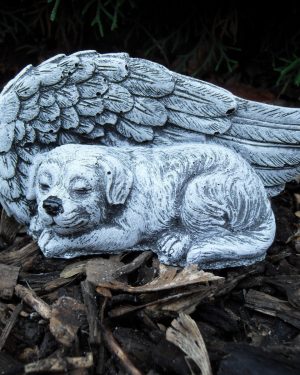 Steinfigur Grabschmuck Hund am Flügel Steinguss Frostfest Wetterfest