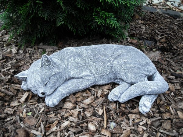 Steinfigur große Katze schlafend Frostfest – Bild 4