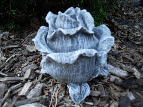 Steinfigur Rose Blüte Frostfest Wetterfest Garten Deko Blume – Bild 3