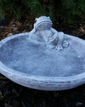 schöne Vogeltränke Frosch Steinguss Frostfest Wetterfest Garten Deko
