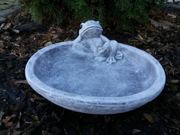 schöne Vogeltränke Frosch Steinguss Frostfest Wetterfest Garten Deko