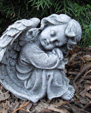 Steinfigur Engel sitzend Steinguss Frostfest Wetterfest Grabschmuck Garten Deko