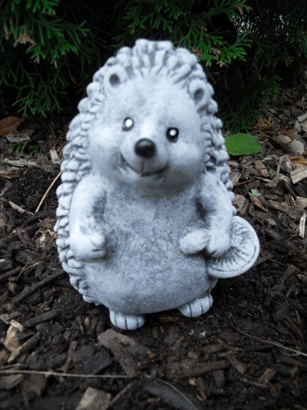 Steinfigur Igel sitzend mit Pilz Frostfest Steinguss Garten Tier Haustier