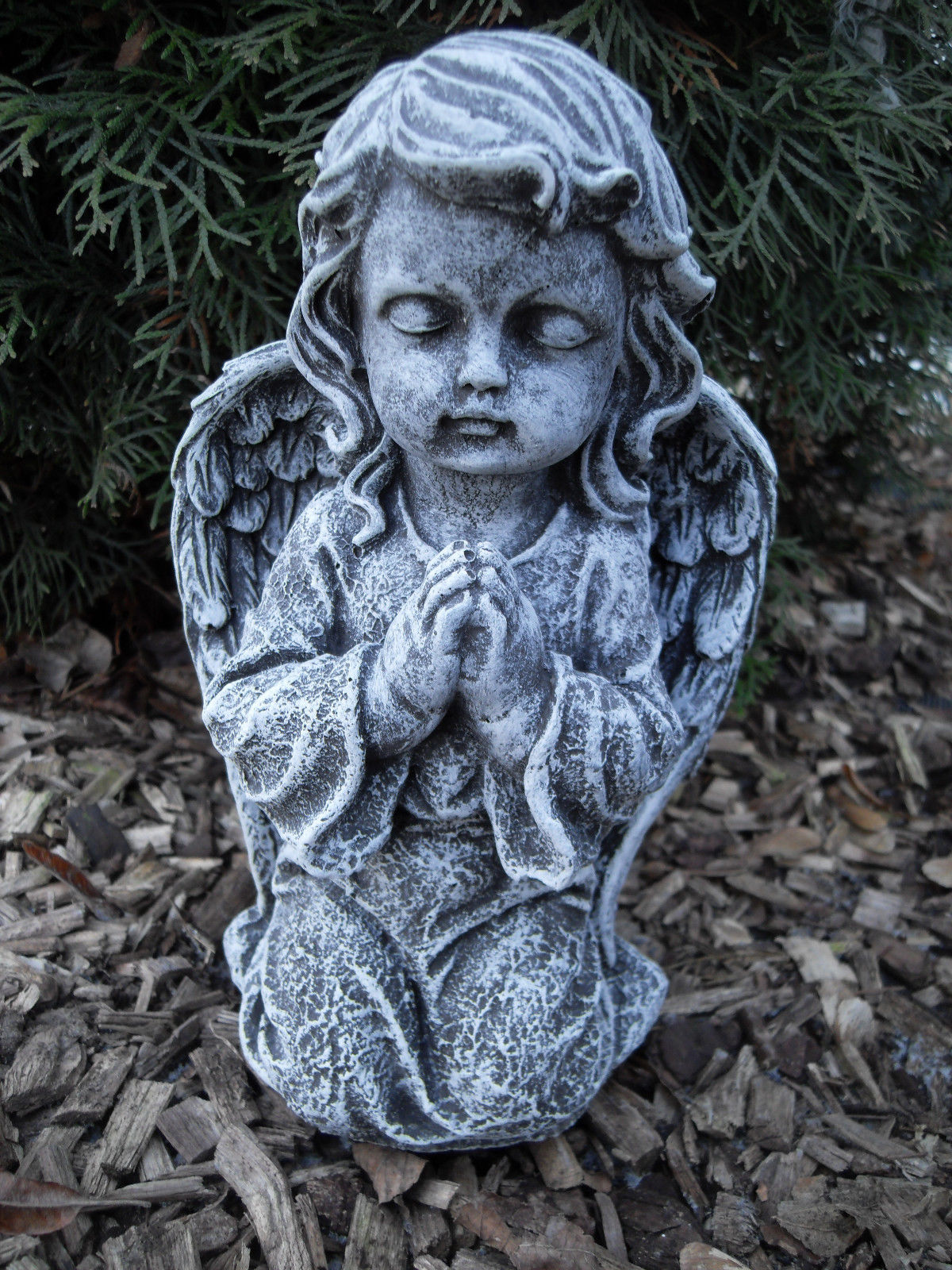 Steinfigur Engel Flügel Engelsflügel Grabschmuck Steinguss Frostfest Gartenfigur