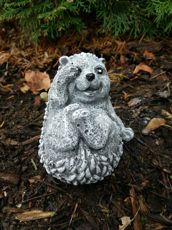 Steinfigur Igel liegend (Hand auf Auge) Frostfest Wetterfest Steinguss Garten – Bild 6
