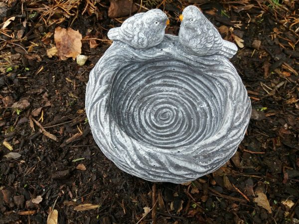 schöne Vogeltränke Nest mit 2 Vögel Steinguss Frostfest Wetterfest Garten Deko – Bild 3