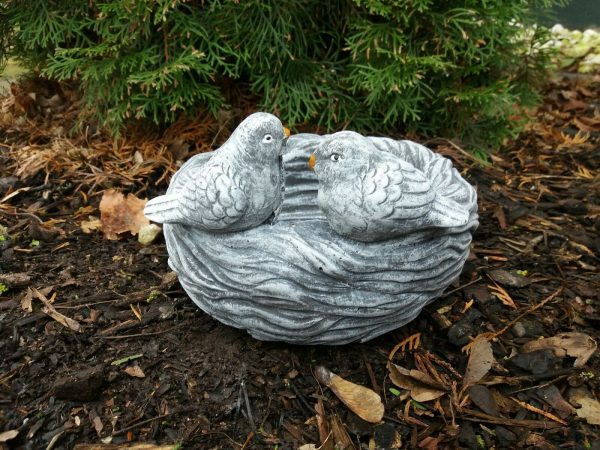 schöne Vogeltränke Nest mit 2 Vögel Steinguss Frostfest Wetterfest Garten Deko – Bild 4
