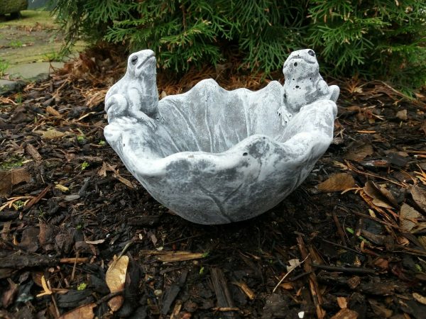 schöne Vogeltränke Frösche auf Blatt Steinguss Frostfest Wetterfest Garten Deko