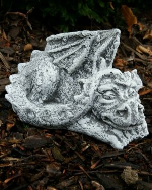Steinfigur Drache Sam liegend Frostfest Steinguss Garten Deko Gargoyle (Kopie)