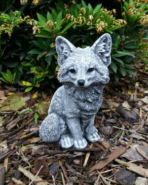 Steinfigur Fuchs (1) sitzend Steinguss Frostfest Wetterfest Garten Deko