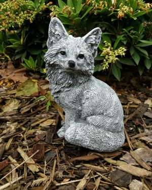 Steinfigur Fuchs (2) sitzend Steinguss Frostfest Wetterfest Garten Deko