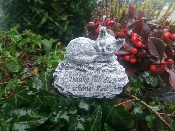 Grabschmuck Katze auf Fels "Danke für die schöne Zeit" Frostfest Steinguss Deko