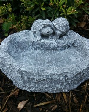 schöne Vogeltränke Schildkröten Steinguss Frostfest Wetterfest Garten Deko