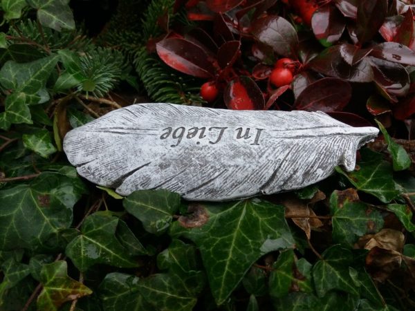 Steinfigur Grabschmuck Feder "In Liebe" Frostfest Grab Deko Trauer – Bild 7