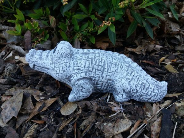 Steinfigur kleines Krokodil Frostfest massiver Steinguss Garten Dekoration – Bild 3