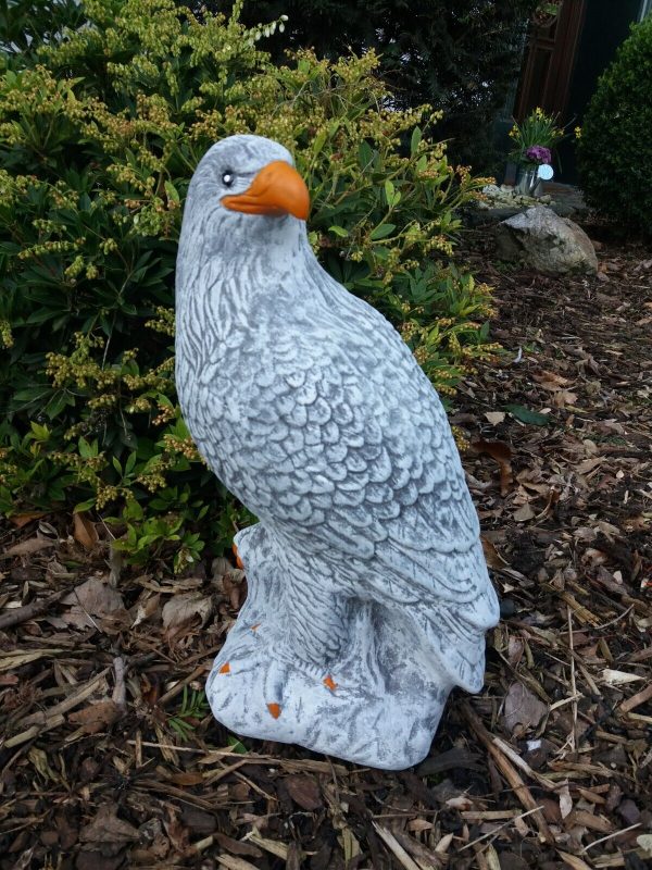 Steinfigur Adler (39 cm / 10 kg) Falke Greifvogel Frostfest Gartenfigur