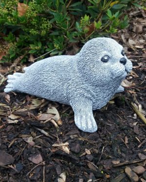 Steinfigur große schöne Robbe Heuler Seehund Frostfest Steinguss Gartenfigur