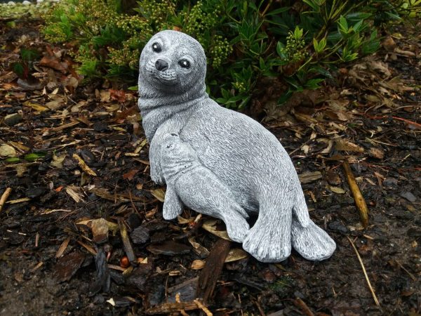 Steinfigur Robbenmutter mit Kind Frostfest Wetterfest Steinguss Garten Deko – Bild 3