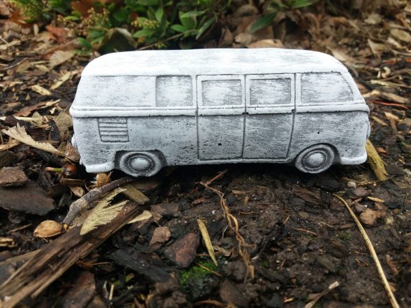 Steinfigur kleiner Bulli Bus Retroauto Frostfest Garten Deko Gartenfigur – Bild 5