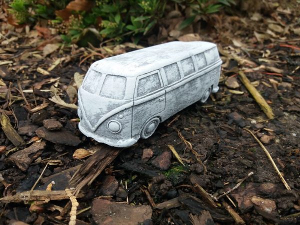 Steinfigur kleiner Bulli Bus Retroauto Frostfest Garten Deko Gartenfigur – Bild 3